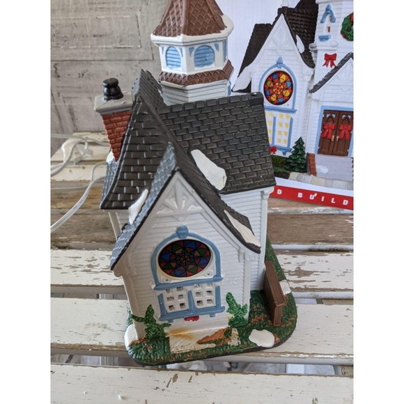 Lemax rosebud chapel Church village Coventry cove - Picture 7 of 7